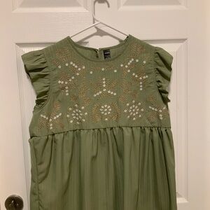 SHEIN Olive Embroidered woman’s top